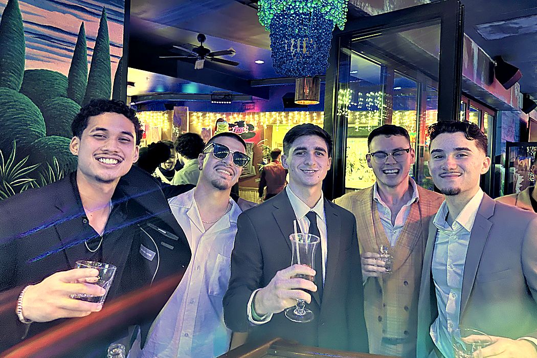 Summit agents together at the awards ceremony